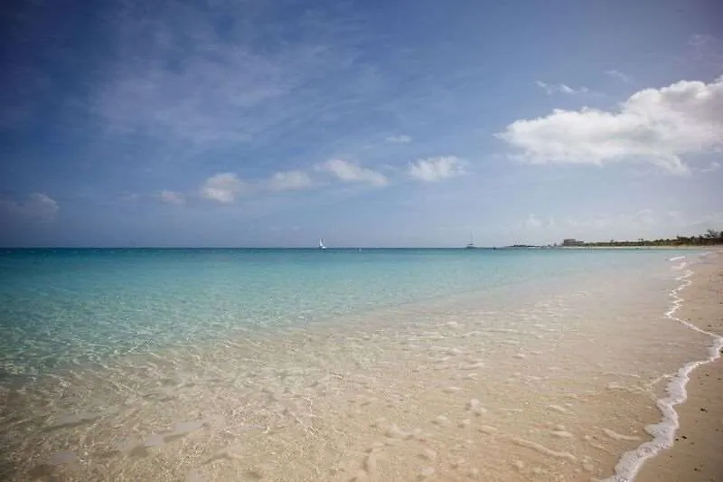 Ocean Club West 533 Aparthotel Grace Bay