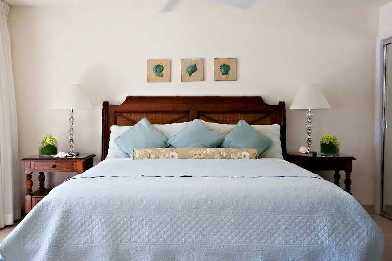 ****  Ocean Club West 533 Aparthotel Grace Bay Islas Turks y Caicos