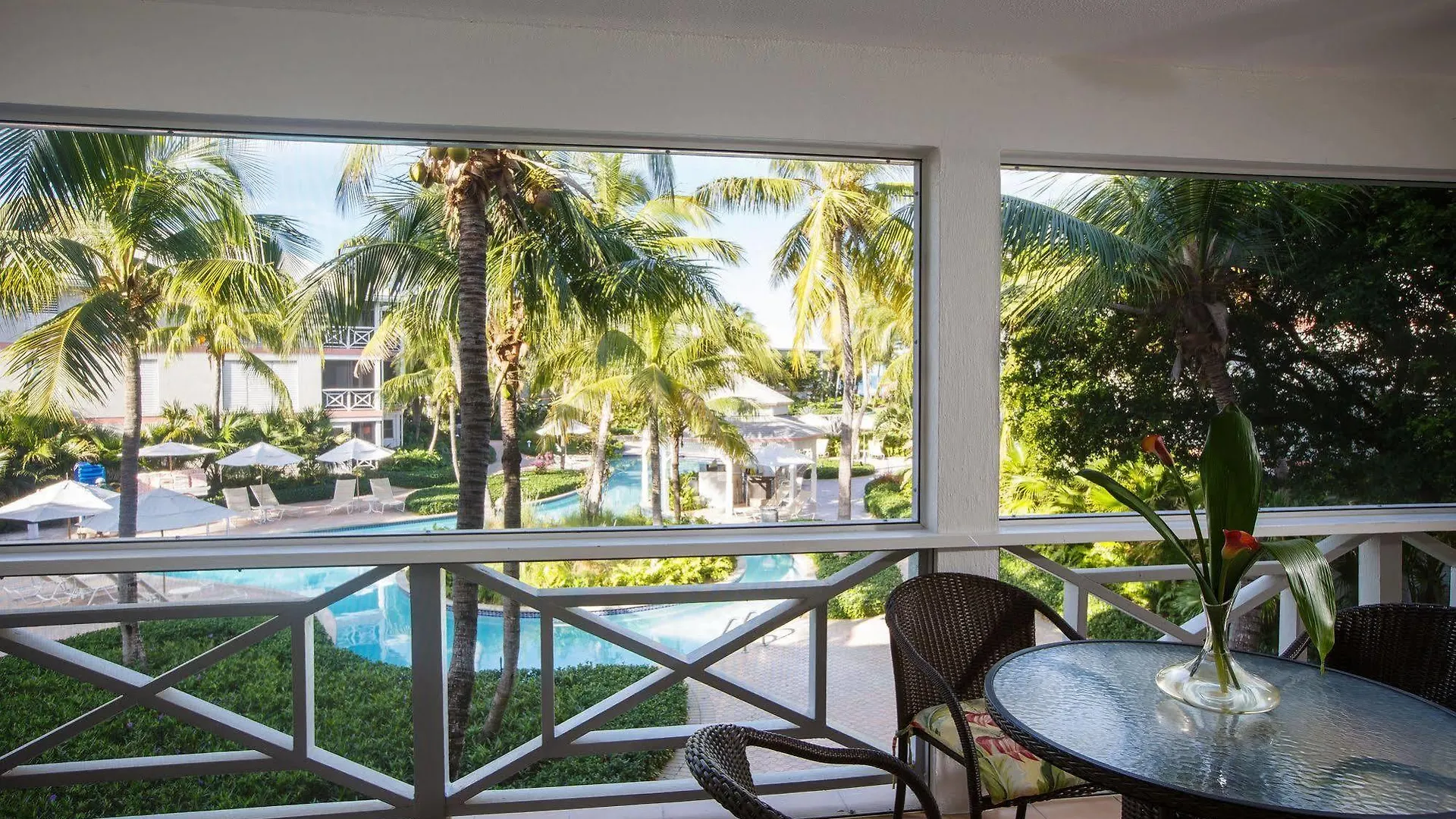 Ocean Club West 533 Aparthotel Grace Bay 4*,  Islas Turks y Caicos